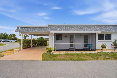Condo in Venice, Florida, 2 bedrooms № 2225705
