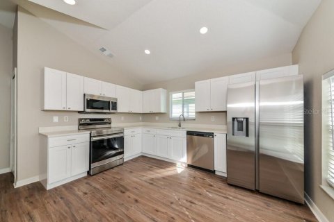 Villa ou maison à louer à Gibsonton, Floride: 3 chambres, 128.21 m2 № 2423652 - photo 6