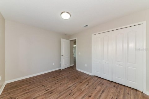 Villa ou maison à louer à Gibsonton, Floride: 3 chambres, 128.21 m2 № 2423652 - photo 14