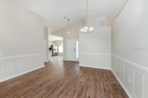 Villa ou maison à louer à Gibsonton, Floride: 3 chambres, 128.21 m2 № 2423652 - photo 5