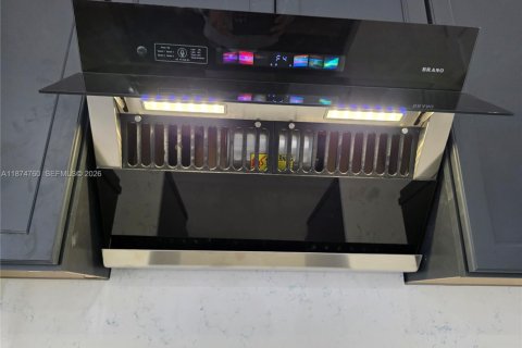 House in Lehigh Acres, Florida 3 bedrooms, 146.51 sq.m. № 1980398 - photo 12