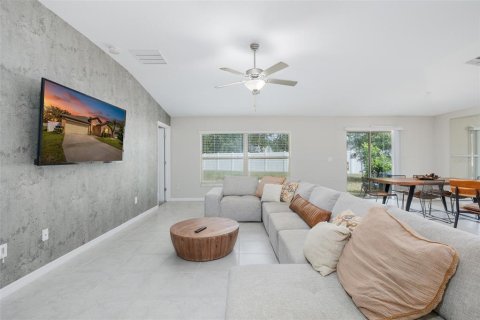 Villa ou maison à vendre à Spring Hill, Floride: 4 chambres, 180.14 m2 № 2320781 - photo 10