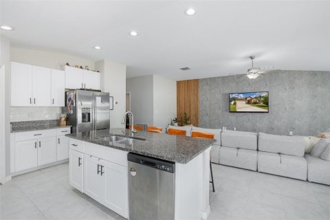 Villa ou maison à vendre à Spring Hill, Floride: 4 chambres, 180.14 m2 № 2320781 - photo 20