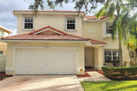 Casa en venta en Sunrise, Florida, 4 dormitorios, 215.9 m2 № 2432019 - foto 3