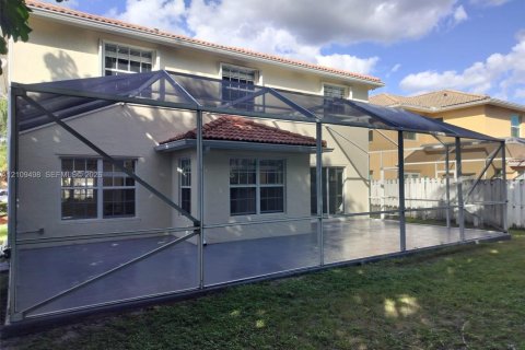 Casa en venta en Sunrise, Florida, 4 dormitorios, 215.9 m2 № 2432019 - foto 5
