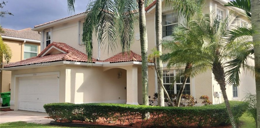 Casa en Sunrise, Florida 4 dormitorios, 215.9 m2 № 2432019