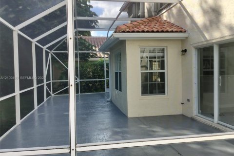 Casa en venta en Sunrise, Florida, 4 dormitorios, 215.9 m2 № 2432019 - foto 8