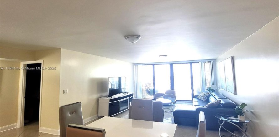 Condo à Hollywood, Floride, 1 chambre  № 1861075