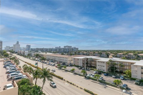 Copropriété à louer à Hollywood, Floride: 1 chambre, 91.04 m2 № 1861075 - photo 25