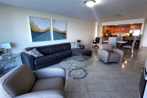 Copropriété à louer à Hollywood, Floride: 1 chambre, 91.04 m2 № 1861075 - photo 7