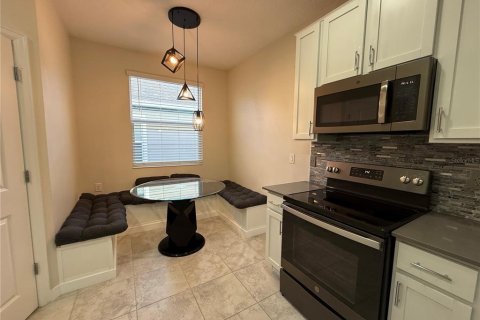 Villa ou maison à louer à Kissimmee, Floride: 3 chambres, 196.49 m2 № 2095706 - photo 10