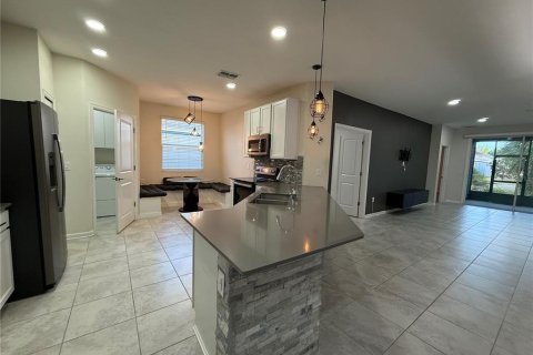 Villa ou maison à louer à Kissimmee, Floride: 3 chambres, 196.49 m2 № 2095706 - photo 7
