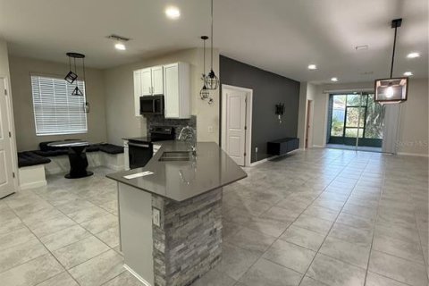 Villa ou maison à louer à Kissimmee, Floride: 3 chambres, 196.49 m2 № 2095706 - photo 6