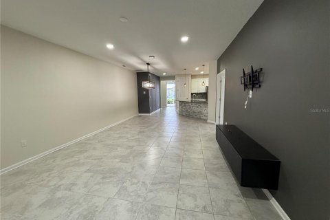 Villa ou maison à louer à Kissimmee, Floride: 3 chambres, 196.49 m2 № 2095706 - photo 11