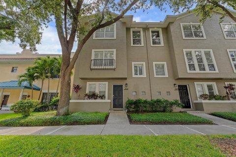 Adosado en venta en Tampa, Florida, 2 dormitorios, 178.47 m2 № 1811025 - foto 28