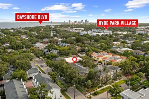 Adosado en venta en Tampa, Florida, 2 dormitorios, 178.47 m2 № 1811025 - foto 2