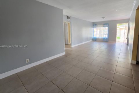 Condo à Miami, Floride, 3 chambres № 2080322