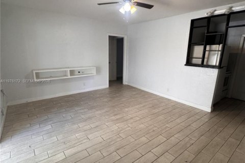 Apartment in Fort Lauderdale, Florida 1 bedroom, 53.88 sq.m. № 2042057 - photo 4