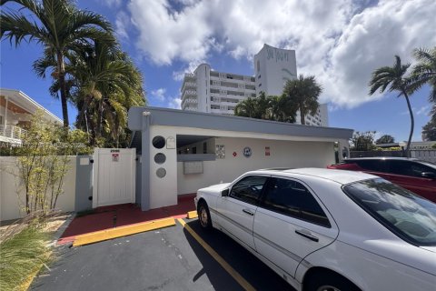 Apartment in Fort Lauderdale, Florida 1 bedroom, 53.88 sq.m. № 2042057