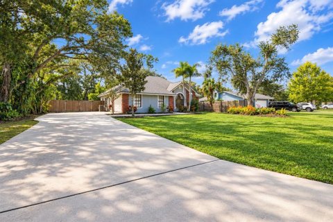 House in Bradenton, Florida 3 bedrooms, 166.57 sq.m. № 2430691 - photo 29