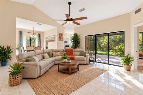 House in Bradenton, Florida 3 bedrooms, 166.57 sq.m. № 2430691 - photo 5