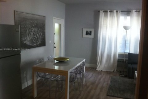 Condo in Miami Beach, Florida, 1 bedroom  № 1794092 - photo 7