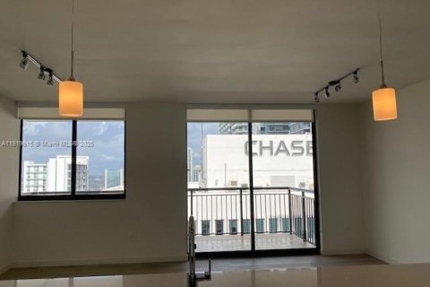 Condo in Miami, Florida, 2 bedrooms № 1974924 - photo 9