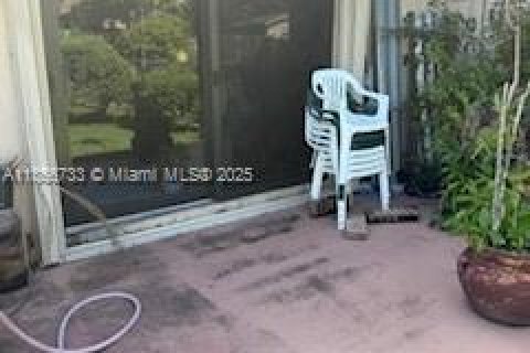 Villa ou maison à vendre à Miami, Floride: 3 chambres, 158.68 m2 № 1881572 - photo 7