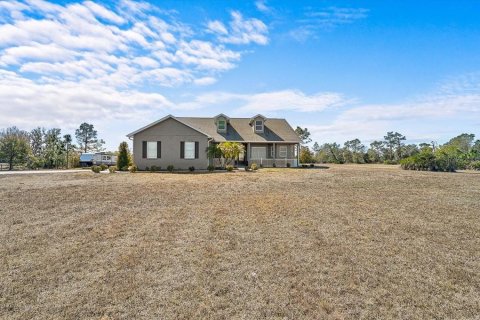 House in Myakka City, Florida 3 bedrooms, 258.64 sq.m. № 2113110