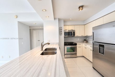 Copropriété à louer à Miami, Floride: 1 chambre, 83.61 m2 № 2390006 - photo 6