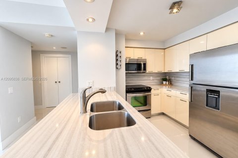 Copropriété à louer à Miami, Floride: 1 chambre, 83.61 m2 № 2390006 - photo 5