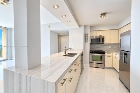 Copropriété à louer à Miami, Floride: 1 chambre, 83.61 m2 № 2390006 - photo 4