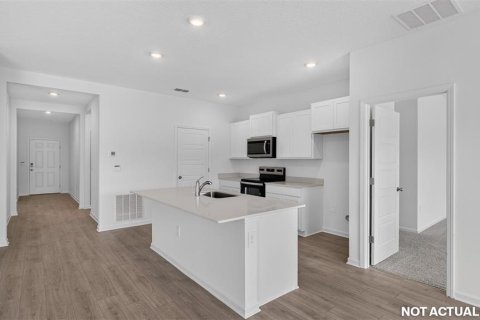 House in Palm Coast, Florida 3 bedrooms, 150.32 sq.m. № 2283462 - photo 6