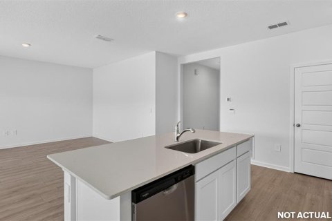 House in Palm Coast, Florida 3 bedrooms, 150.32 sq.m. № 2283462 - photo 7