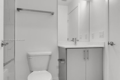 Apartment in Miami Springs, Florida 2 bedrooms, 86.49 sq.m. № 1976113 - photo 18