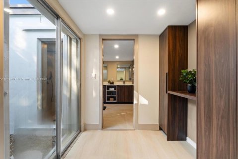 Casa en venta en Margate, Florida, 4 dormitorios, 217.95 m2 № 1968736 - foto 23