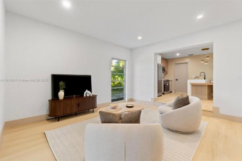 Casa en venta en Margate, Florida, 4 dormitorios, 217.95 m2 № 1968736 - foto 20