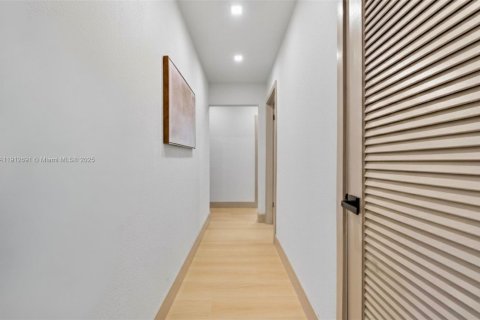 Casa en venta en Margate, Florida, 4 dormitorios, 217.95 m2 № 1968736 - foto 30