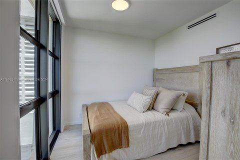 Снять в аренду кондоминиум в Ки-Бискейн, Флорида 3 спальни, 165.55м2, № 1957464 - фото 15