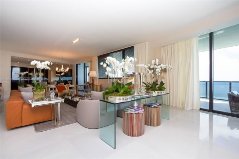 Condominio en venta en Sunny Isles Beach, Florida, 4 dormitorios, 294.59 m2 № 1978278 - foto 8