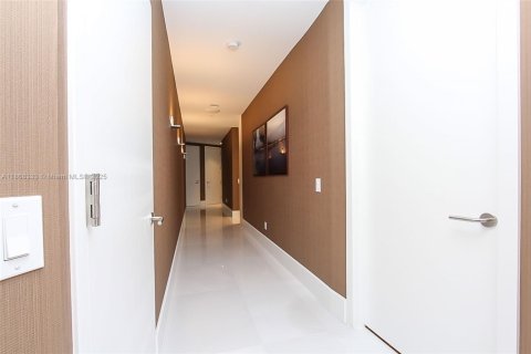 Condominio en venta en Sunny Isles Beach, Florida, 4 dormitorios, 294.59 m2 № 1978278 - foto 30