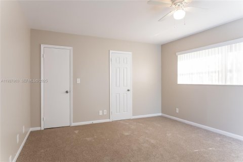 Снять в аренду виллу или дом в Веллингтон, Флорида 4 спальни, 173.73м2, № 1988136 - фото 9