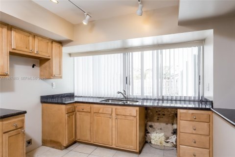 Снять в аренду виллу или дом в Веллингтон, Флорида 4 спальни, 173.73м2, № 1988136 - фото 7