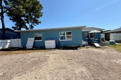 House in Port Richey, Florida 3 bedrooms, 134.24 sq.m. № 1912554 - photo 28
