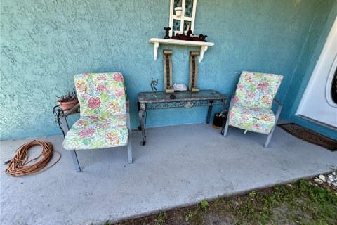 House in Port Richey, Florida 3 bedrooms, 134.24 sq.m. № 1912554 - photo 4