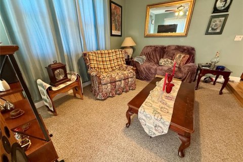House in Port Richey, Florida 3 bedrooms, 134.24 sq.m. № 1912554 - photo 26