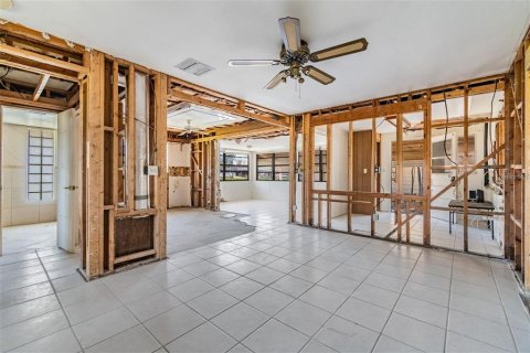 Casa en venta en Palm Harbor, Florida, 4 dormitorios, 338.16 m2 № 1856349 - foto 3