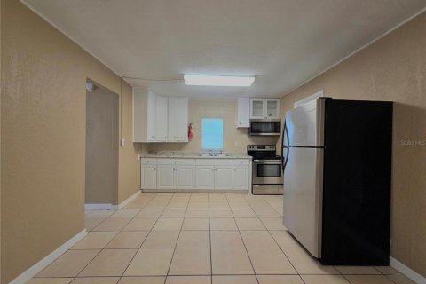 Propiedad comercial en venta en Lakeland, Florida, 6 dormitorios, 186.92 m2 № 2105619 - foto 20