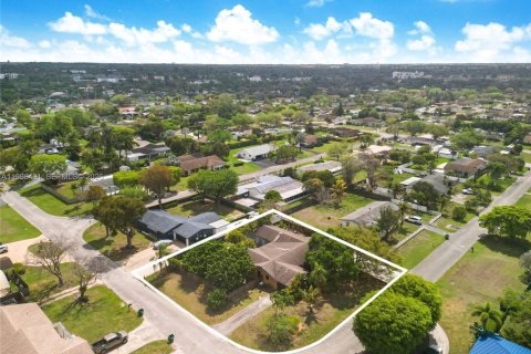 Купить виллу или дом в Хомстед, Флорида 4 спальни, 220.74м2, № 2051151 - фото 3