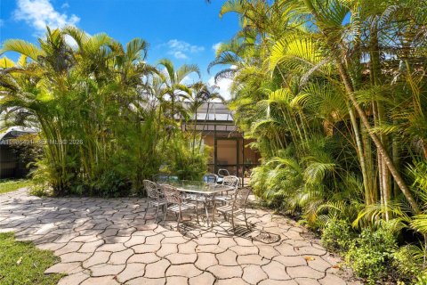 Купить виллу или дом в Хомстед, Флорида 4 спальни, 220.74м2, № 2051151 - фото 10